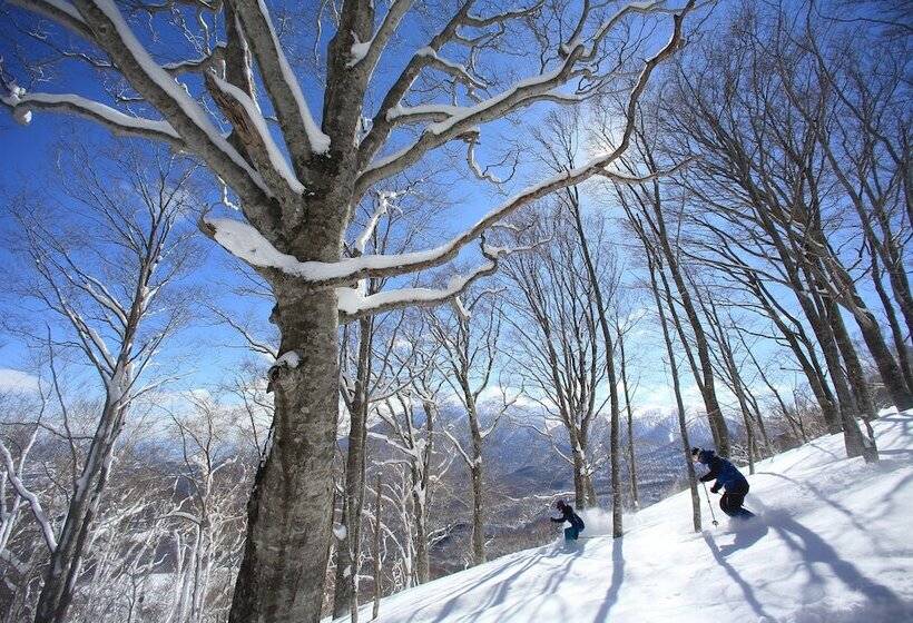 酒店 Yakehashiri Cabin Village