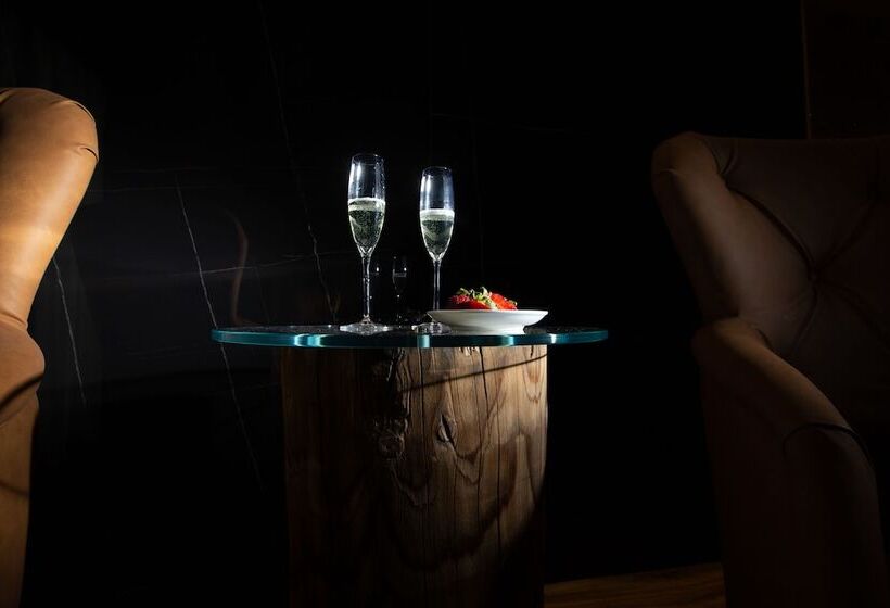 Mont Chalet Nevada   Hotel & Spa