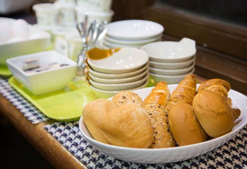 Smile Hotel Kumamoto Suizenji