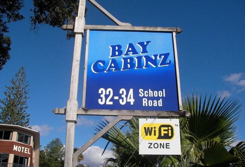 Bay Cabinz Motel