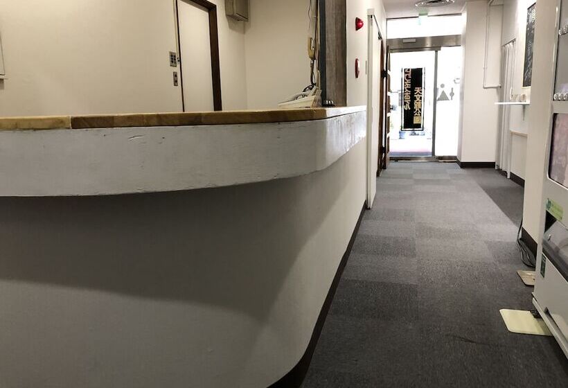 Business Hotel Tenmonkan Park   Hostel