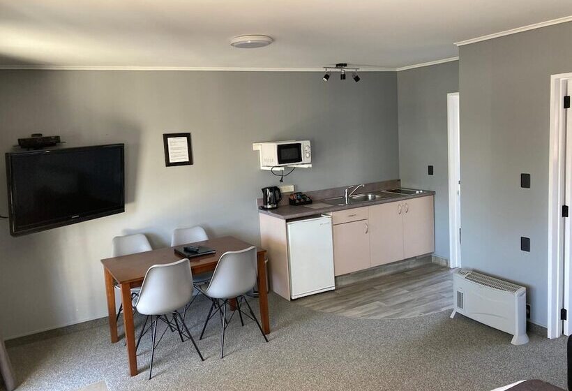 Heritage Highway Motel