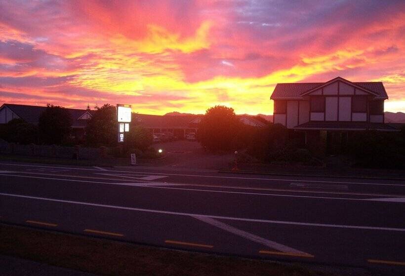 Heritage Highway Motel