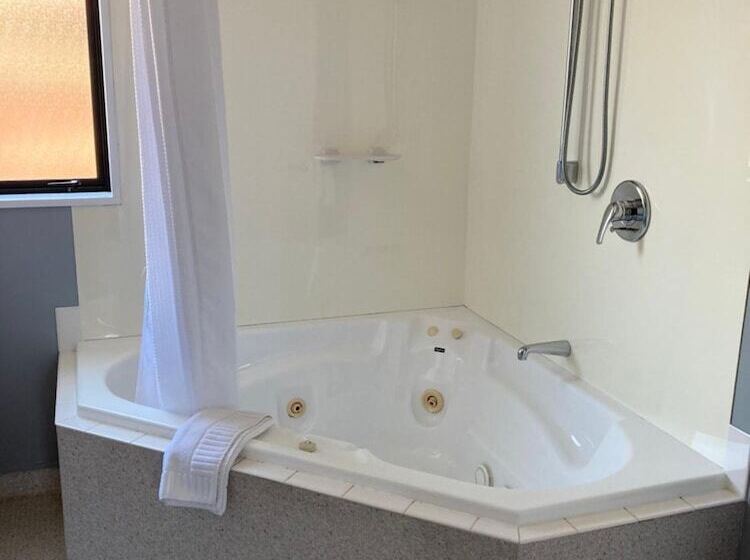 Heritage Highway Motel