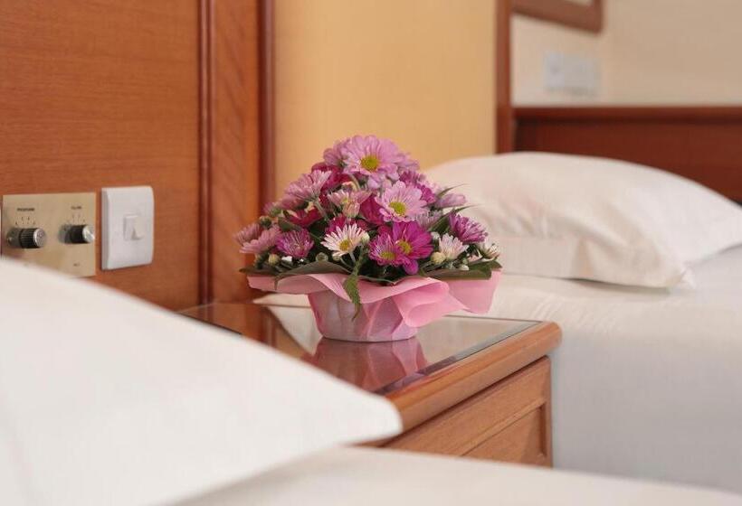 호텔 99 Pusat Bandar Puchong