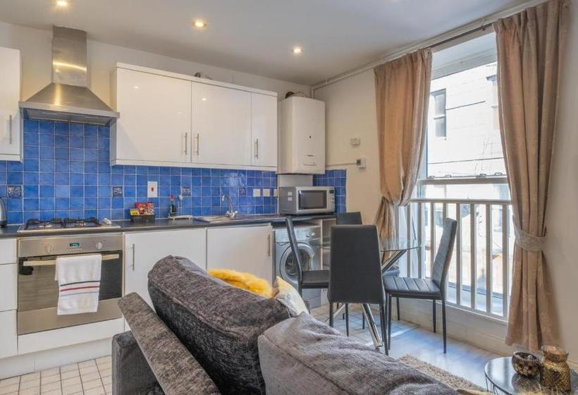 فندق Adelphi Suites