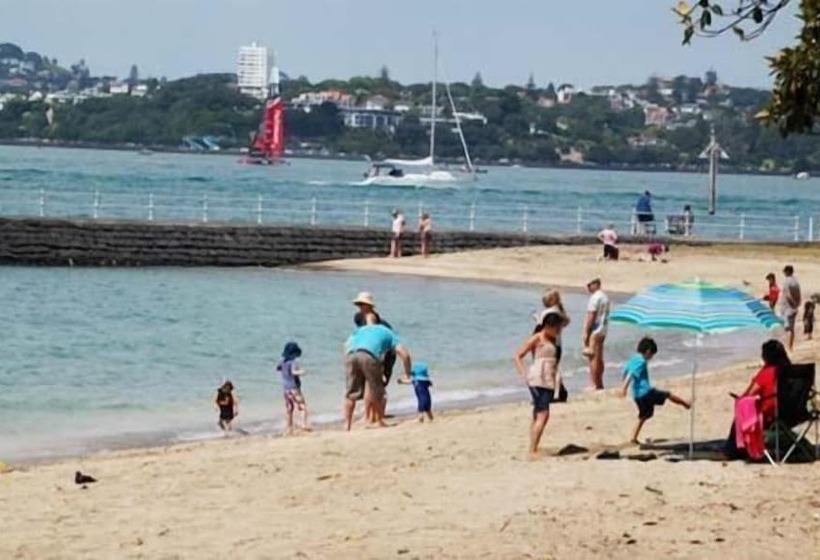 Отель Andelin Guest House