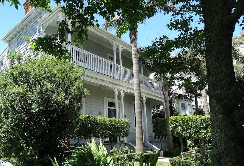 Отель Andelin Guest House