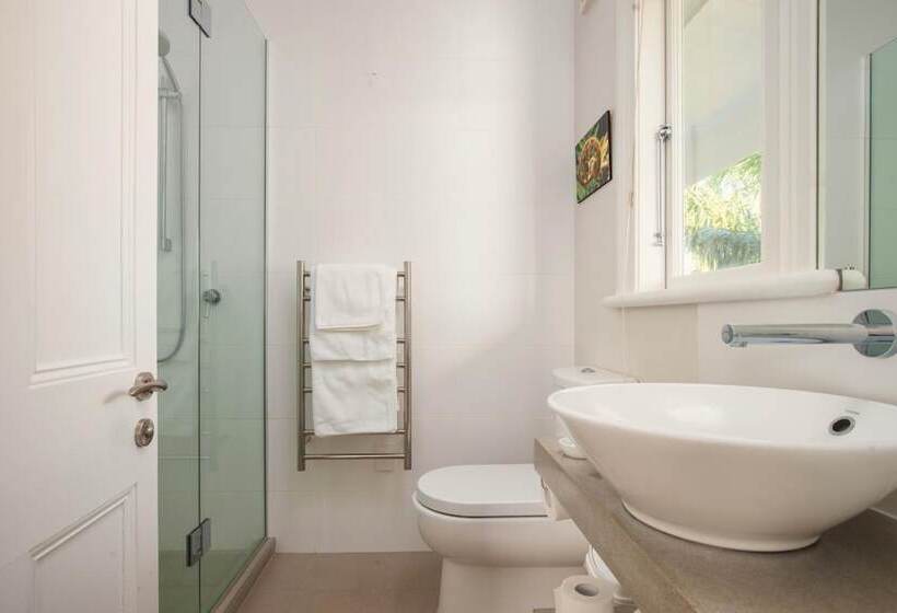 Отель Andelin Guest House