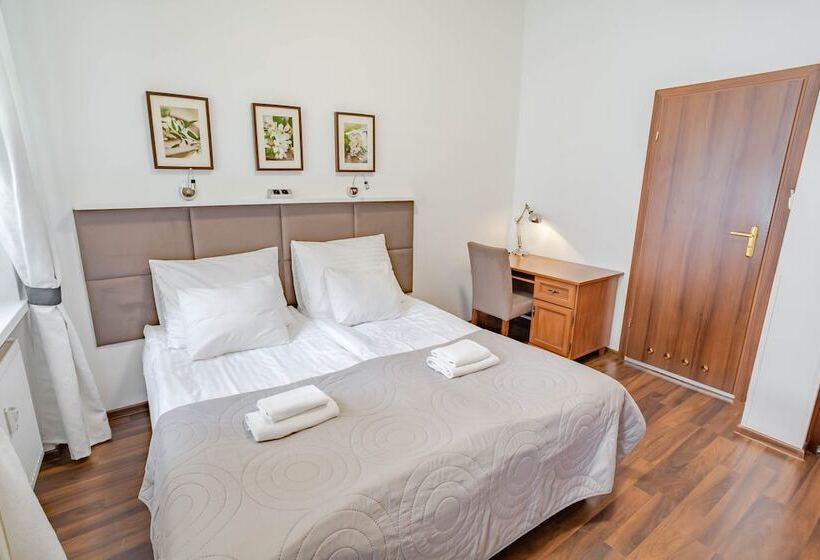 هتل Apartamenty Velvet