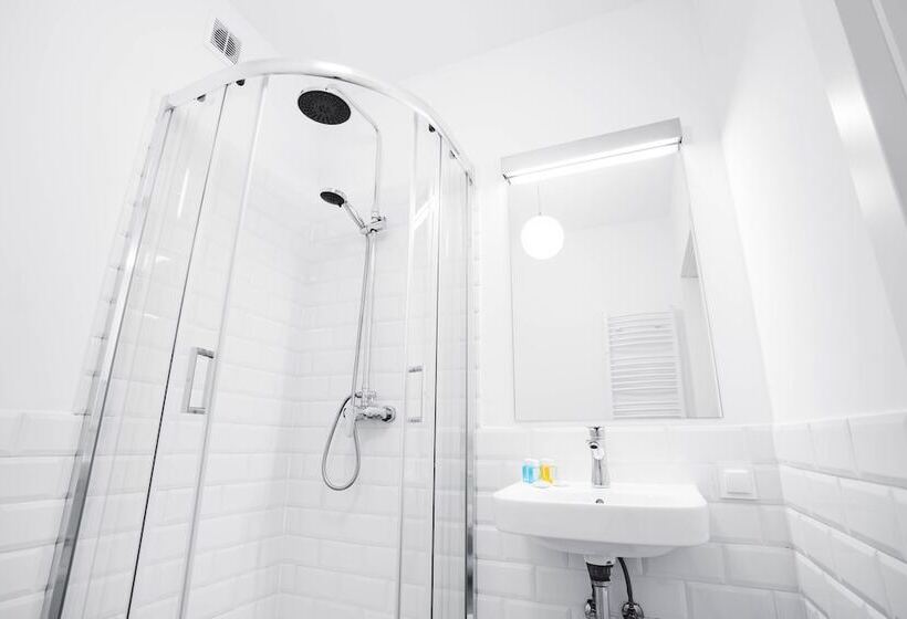 هتل Apartamenty Velvet