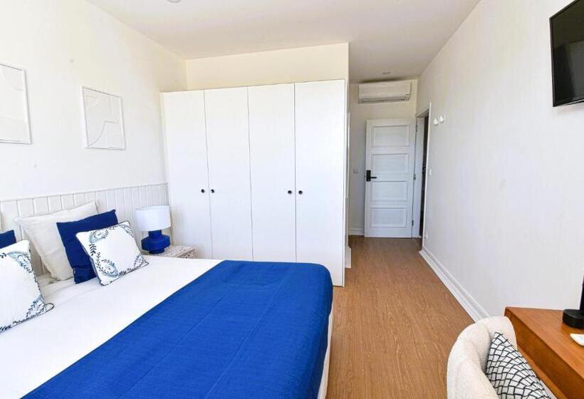 Отель Archisuites