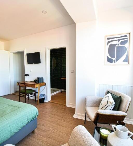 Отель Archisuites