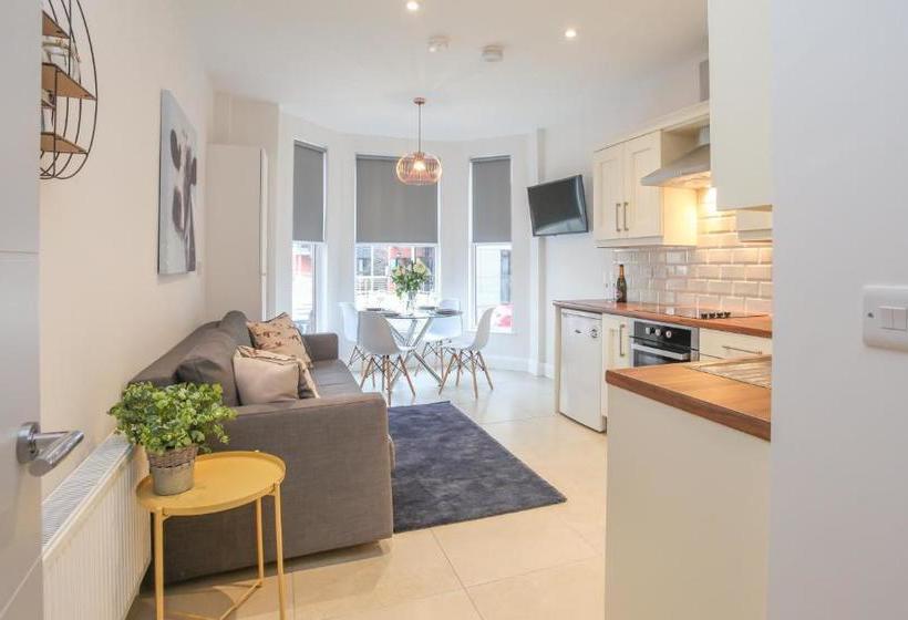 בית מלון כפרי Central Belfast Apartments: 7 Camden Street
