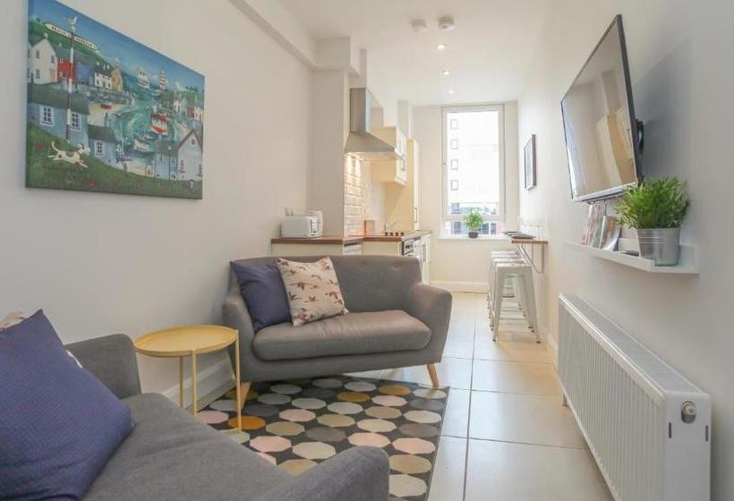 酒店 Central Belfast Apartments: 7 Camden Street