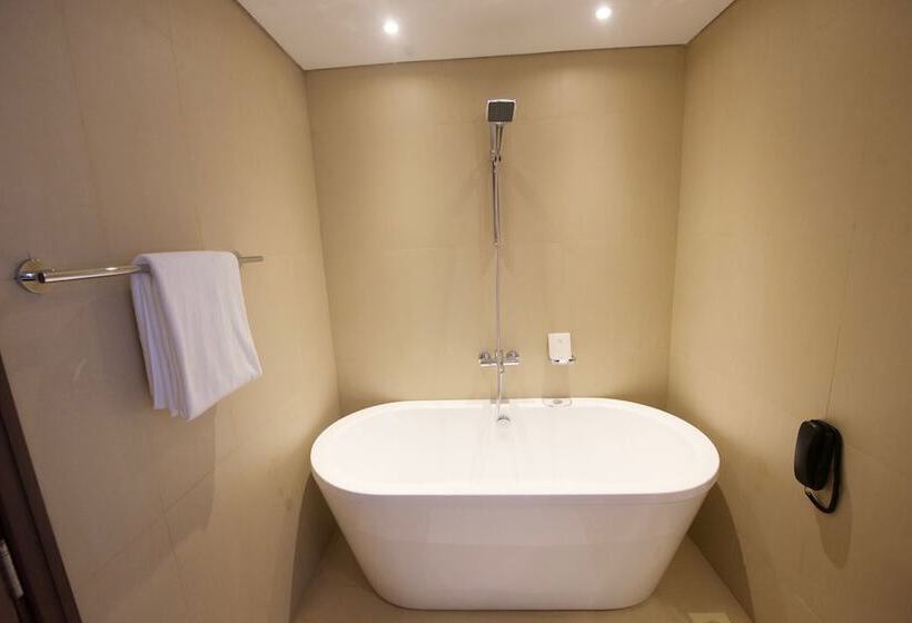 Carnelian By Glory Bower Hotels