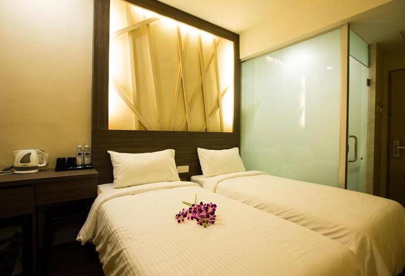 Отель Ciq @ Wong Ah Fook