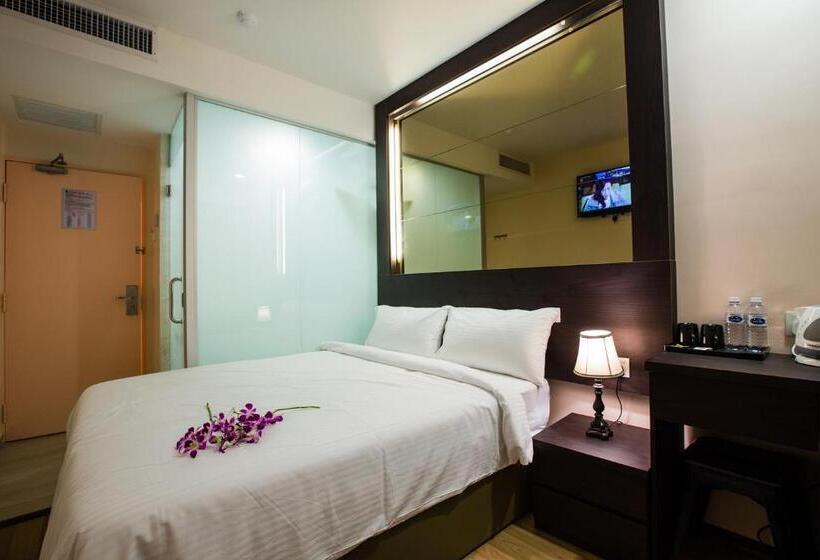 Отель Ciq @ Wong Ah Fook