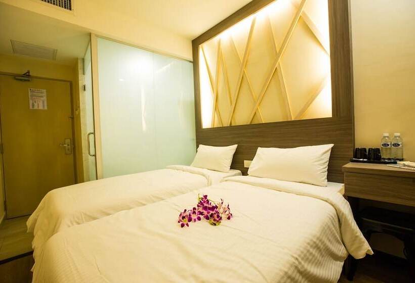 Отель Ciq @ Wong Ah Fook