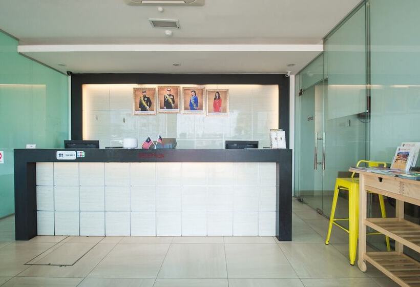 Отель Ciq @ Wong Ah Fook