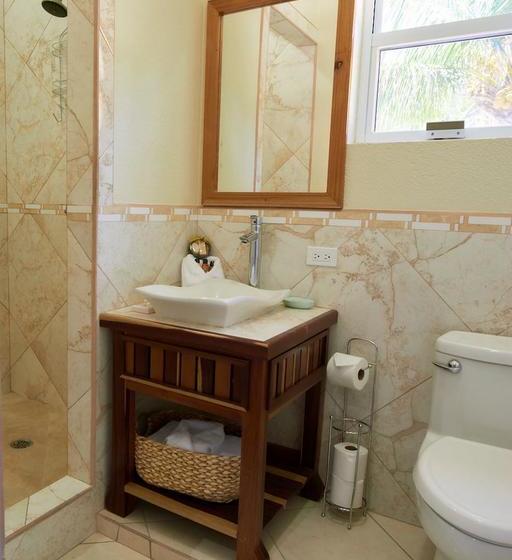 בית מלון כפרי Diamond Lodge Belize