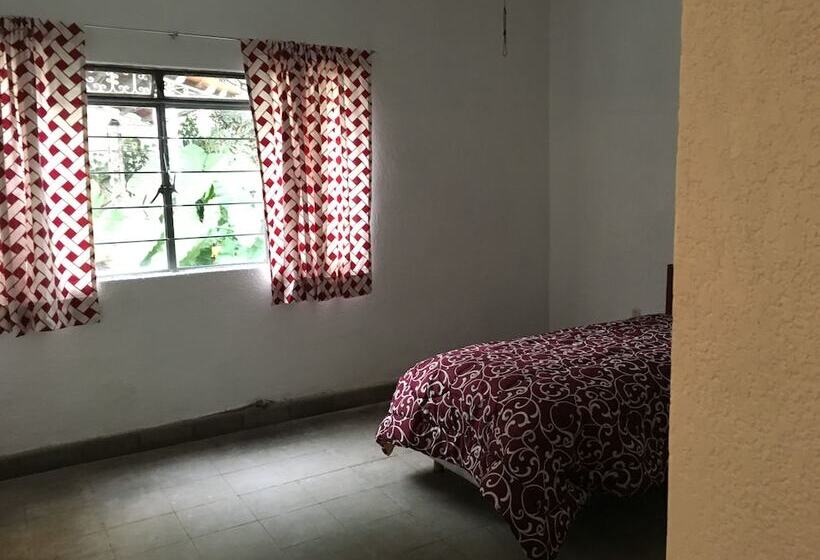 Отель Hakal Housing Hostel Guadalajara