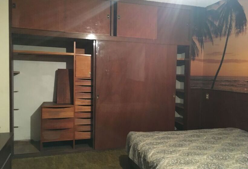 Отель Hakal Housing Hostel Guadalajara