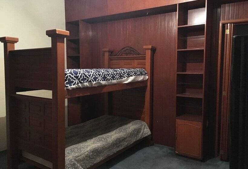 Отель Hakal Housing Hostel Guadalajara
