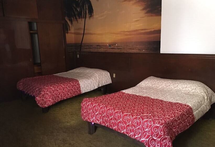 Отель Hakal Housing Hostel Guadalajara