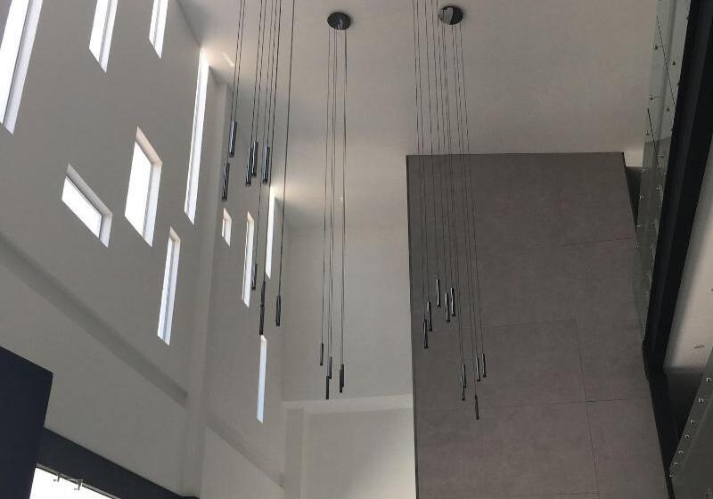 Отель Hangar Inn Guadalajara Aeropuerto