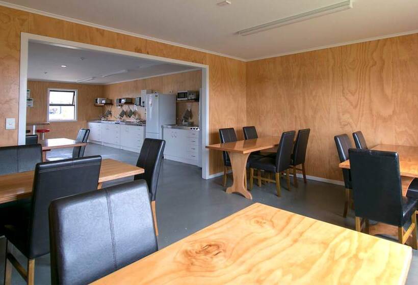 בית מלון כפרי Hokitika Holiday Park