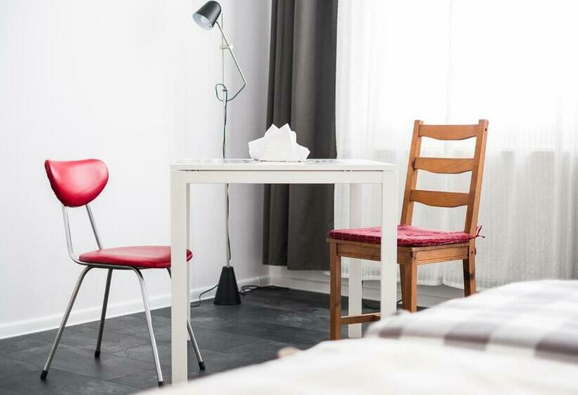 هتل Hostel Likehome