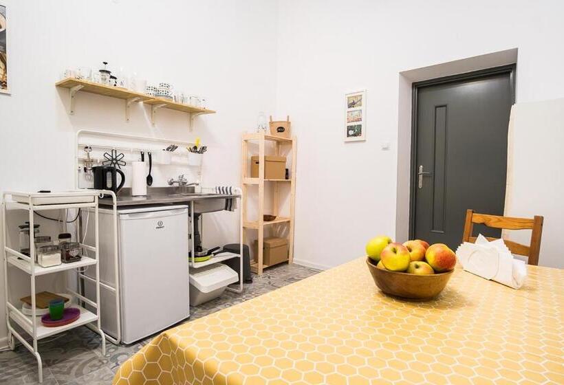 هتل Hostel Likehome