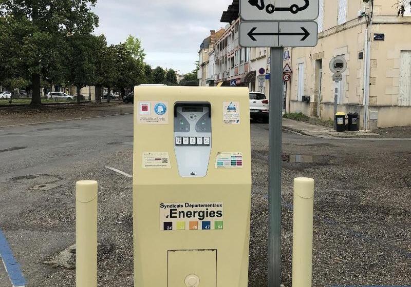 ホテル La Couronne