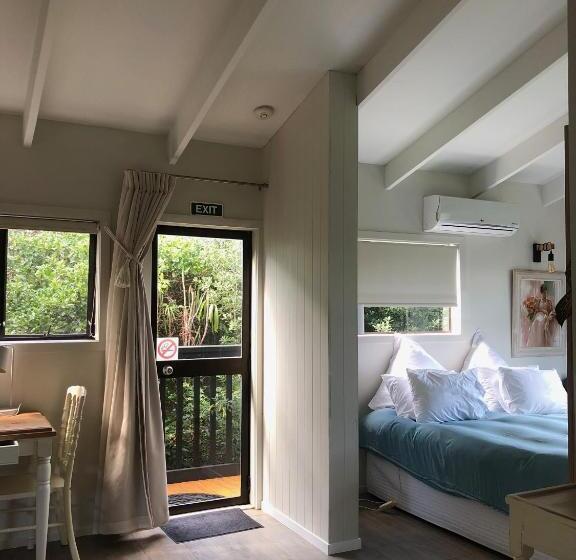 בית מלון כפרי Le Chalet Waiheke Apartments