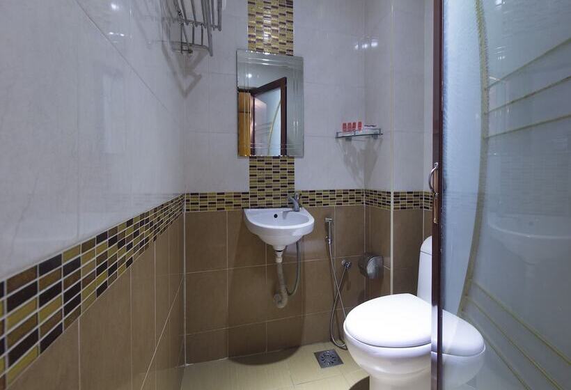 فندق Lebuh Queen City