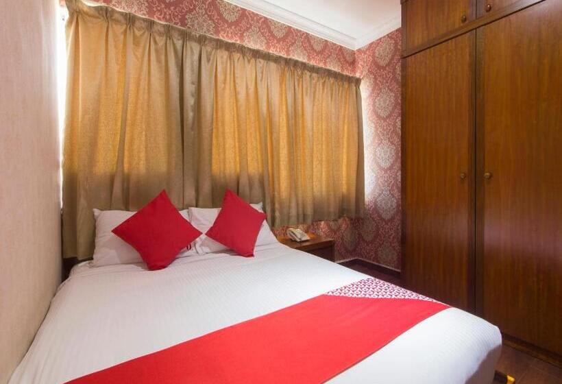 فندق Lebuh Queen City