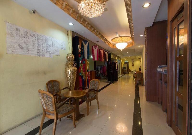 בית מלון כפרי Lebuh Queen City