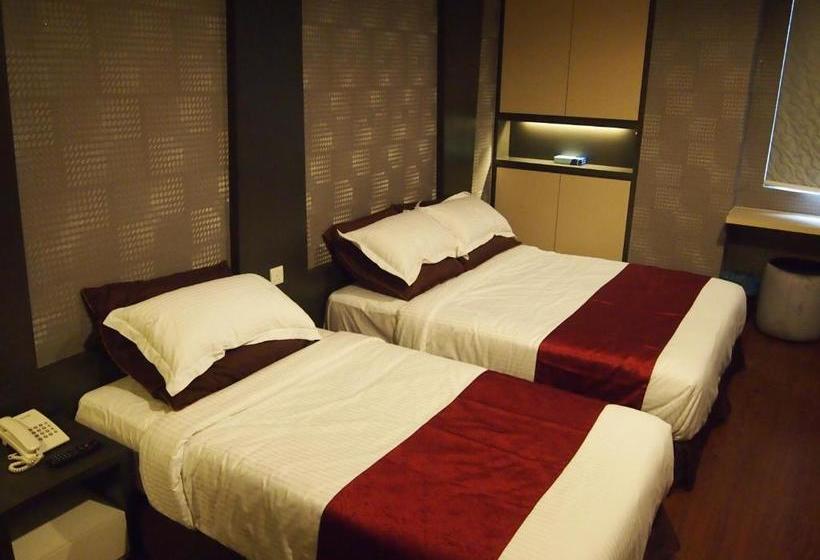 בית מלון כפרי Zamburger Legenda