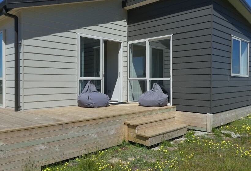 Отель Manuka Retreat