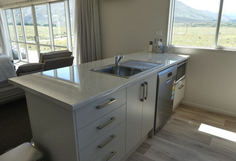 Отель Manuka Retreat