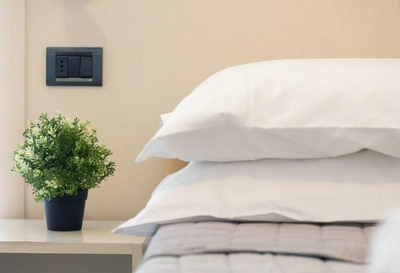 호텔 Morena Riccione Centrale