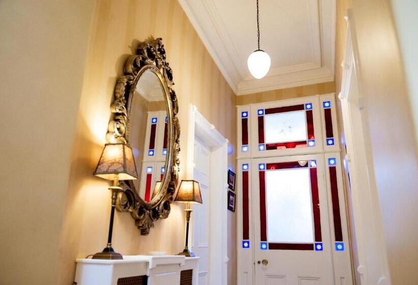 בית מלון כפרי Newgate House