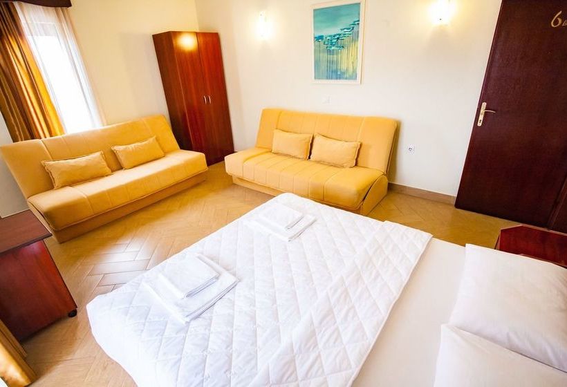 هتل Nilaj Apartments