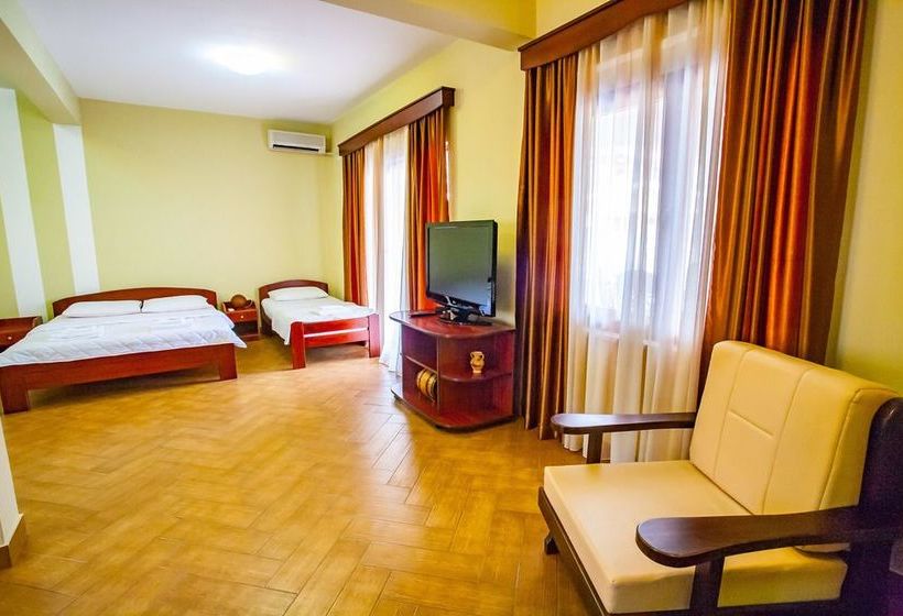 هتل Nilaj Apartments