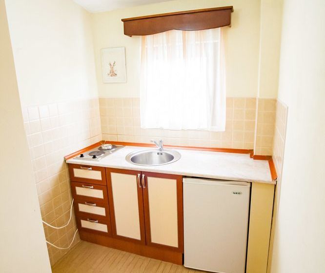 هتل Nilaj Apartments