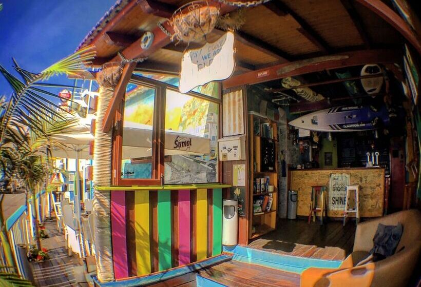 בית מלון כפרי One Love Maktub