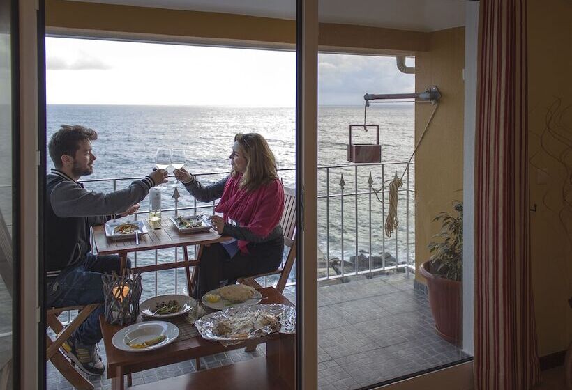 בית מלון כפרי One Love Maktub