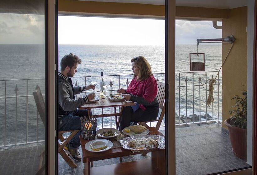 בית מלון כפרי One Love Maktub