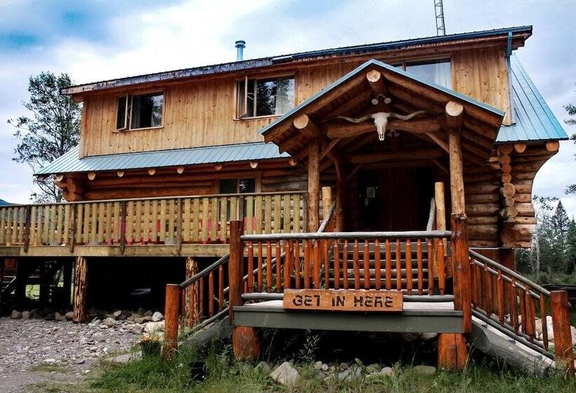 בית מלון כפרי Rock Lake Lodge